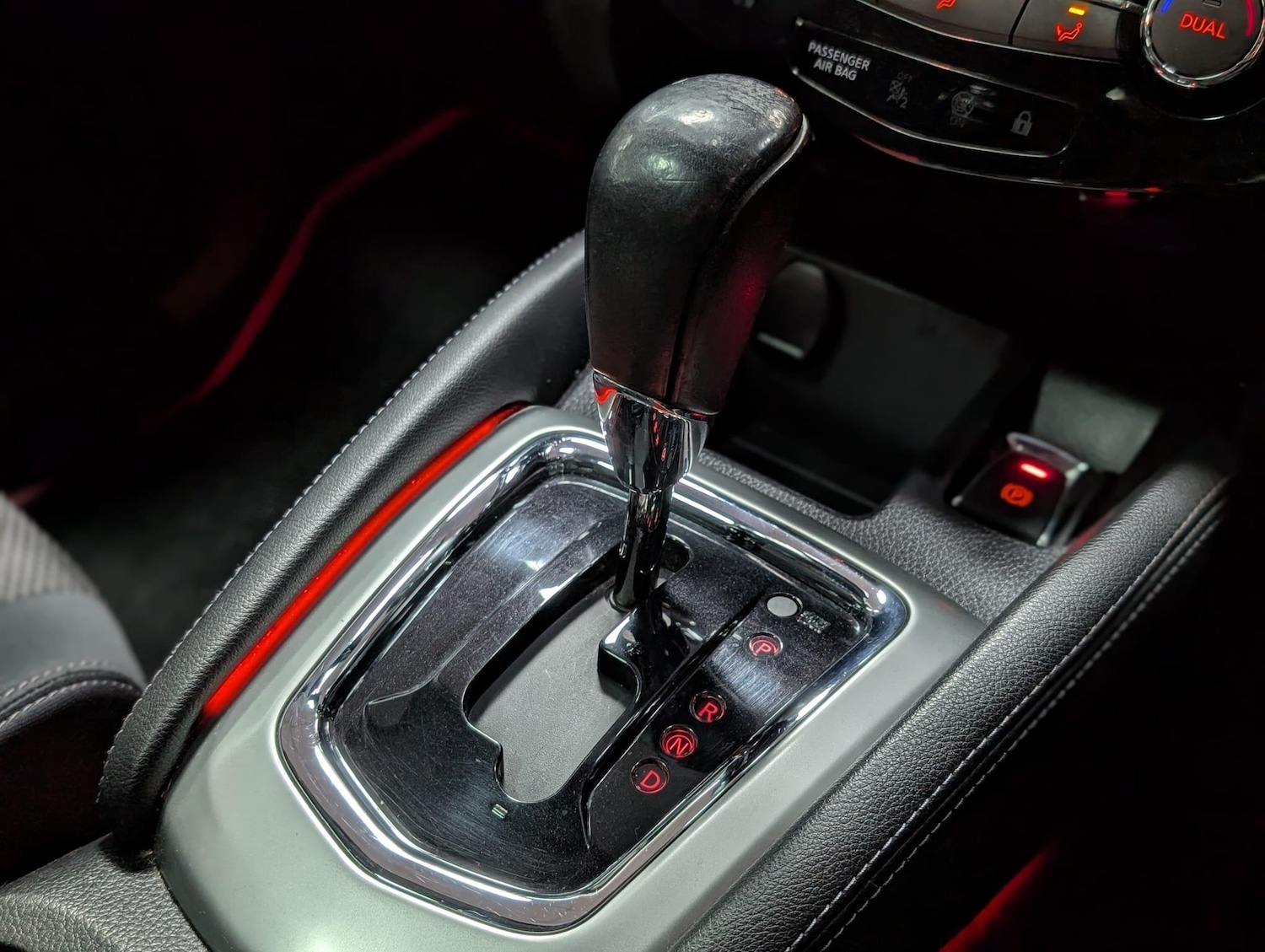 Used Nissan Qashqai 2015 for sale - 77090887: Photo 9