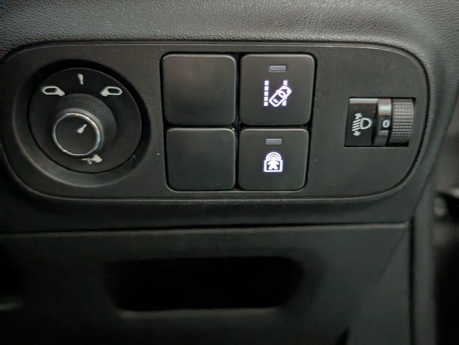 Used Citroen C3 2018 for sale - 76659105: Photo 24