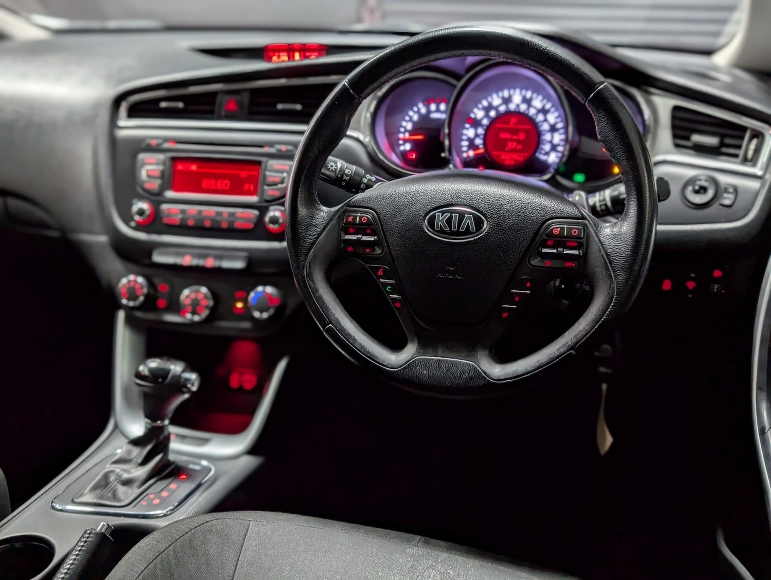 Used Kia Ceed 2015 for sale - 76306434: Photo 3