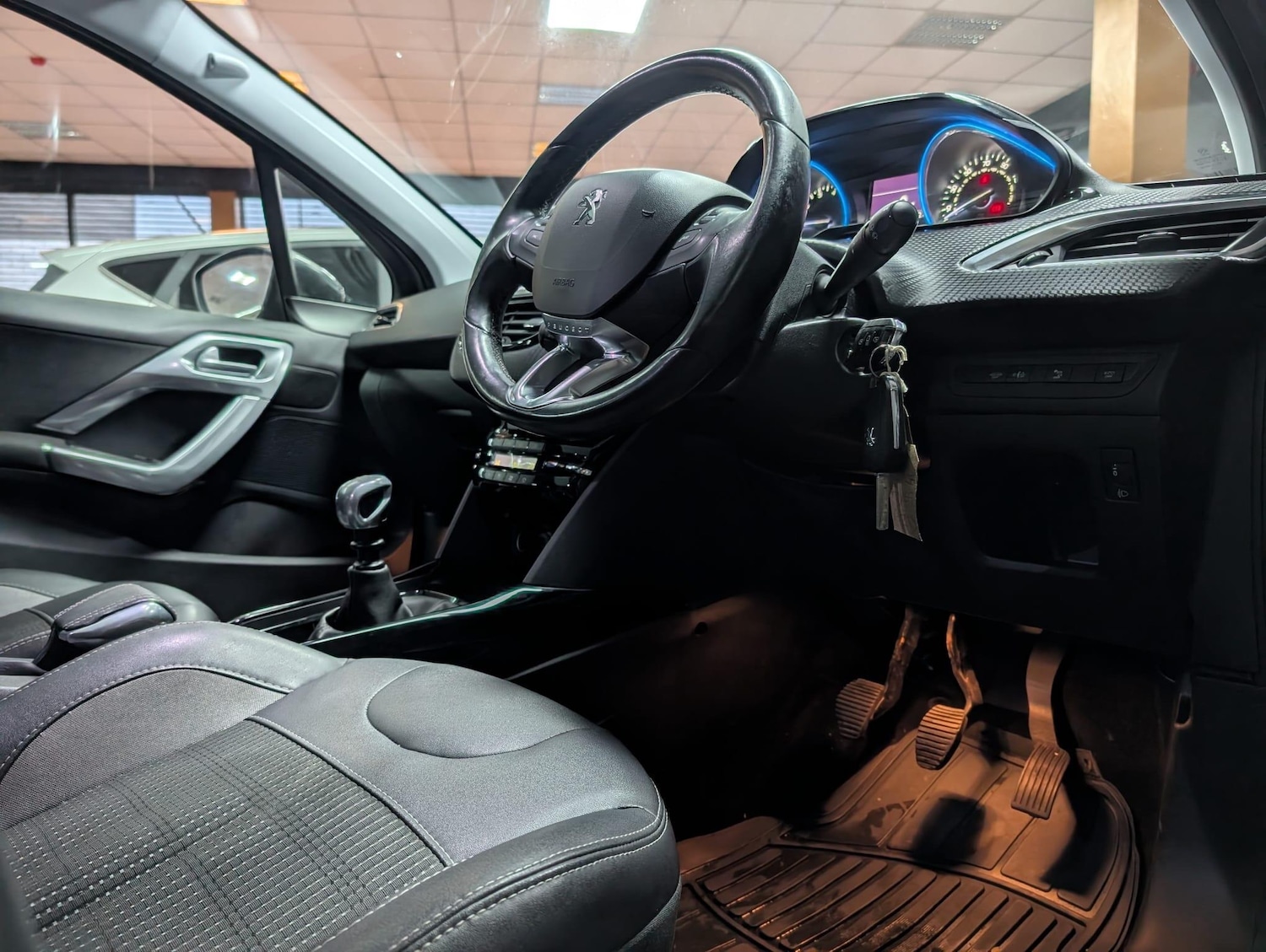 Used Peugeot 2008 for sale - 76659059: Photo 12