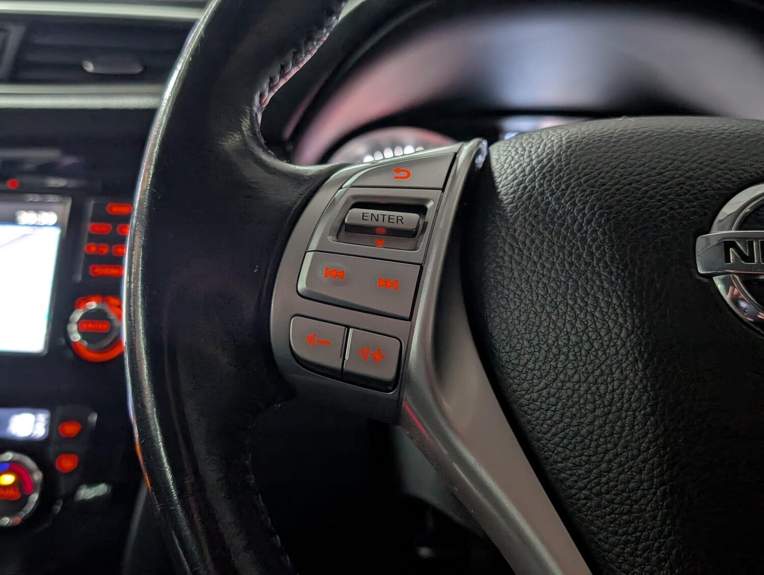 Used Nissan Qashqai for sale - 77625091: Photo 22