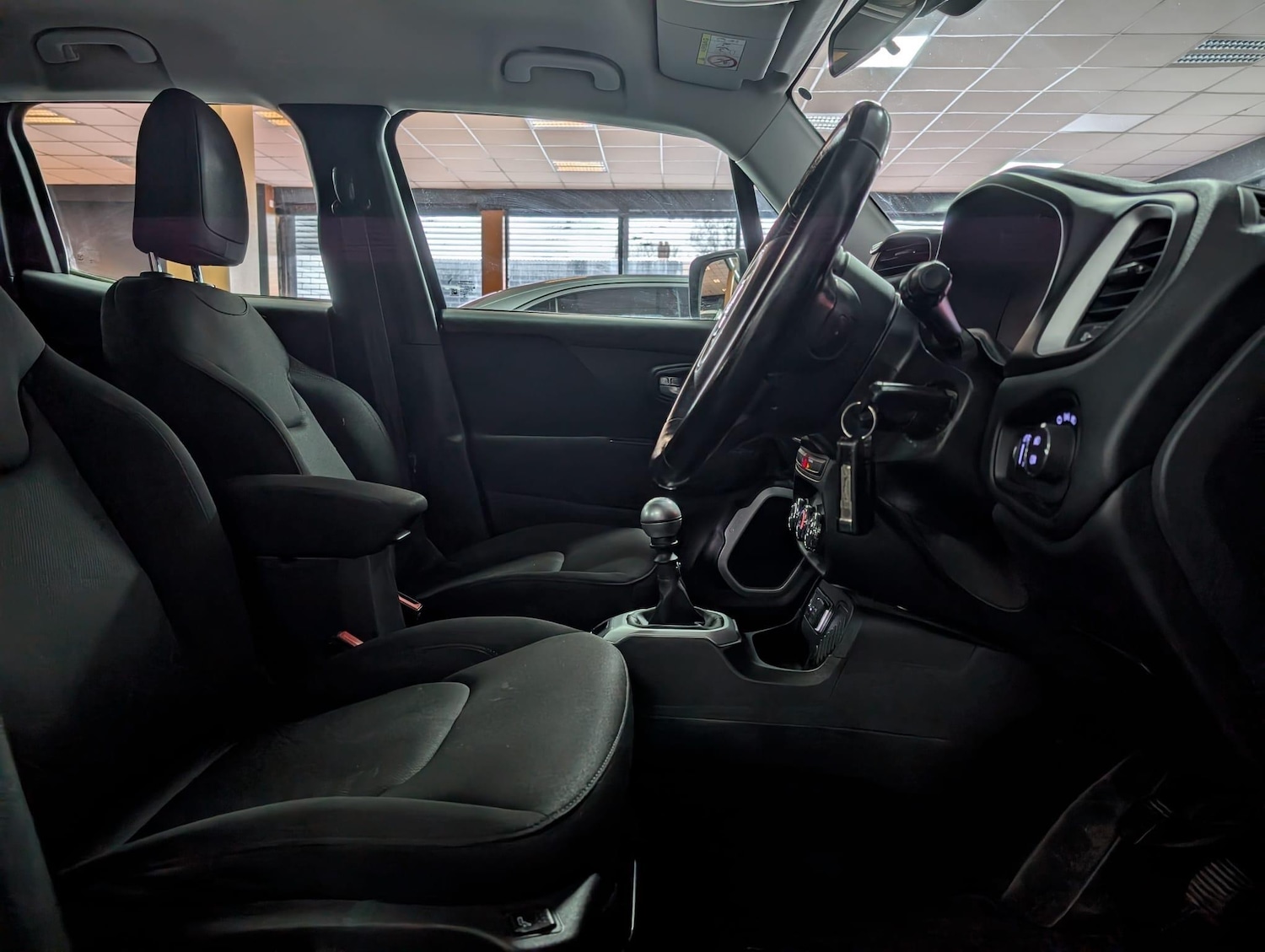 Used Jeep Renegade 2017 for sale - 77647083: Photo 10