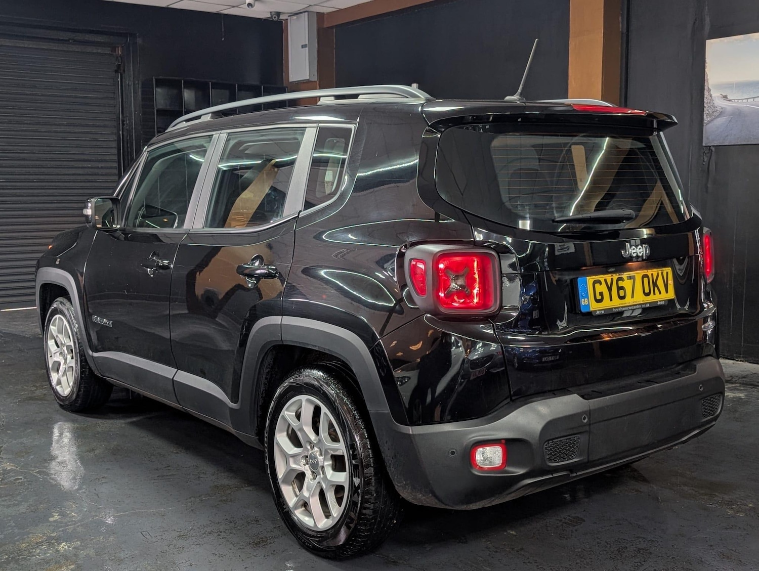 Used Jeep Renegade 2017 for sale - 77647083: Photo 3