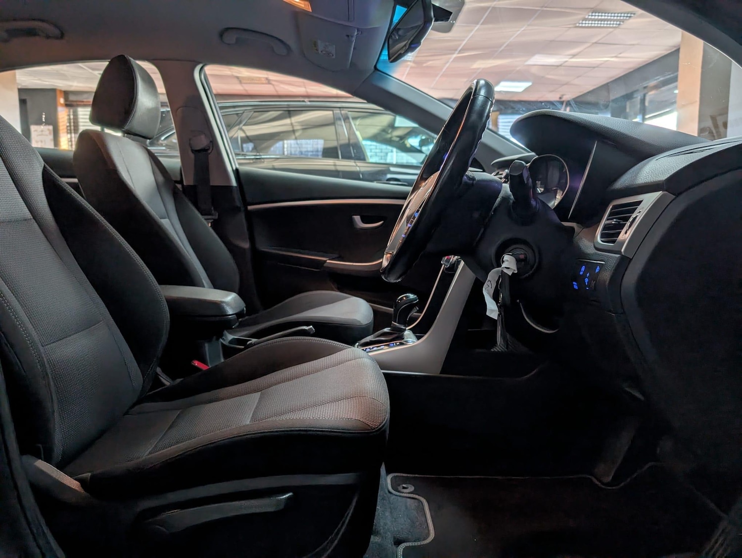 Used Hyundai i30 2016 for sale - 77109912: Photo 15