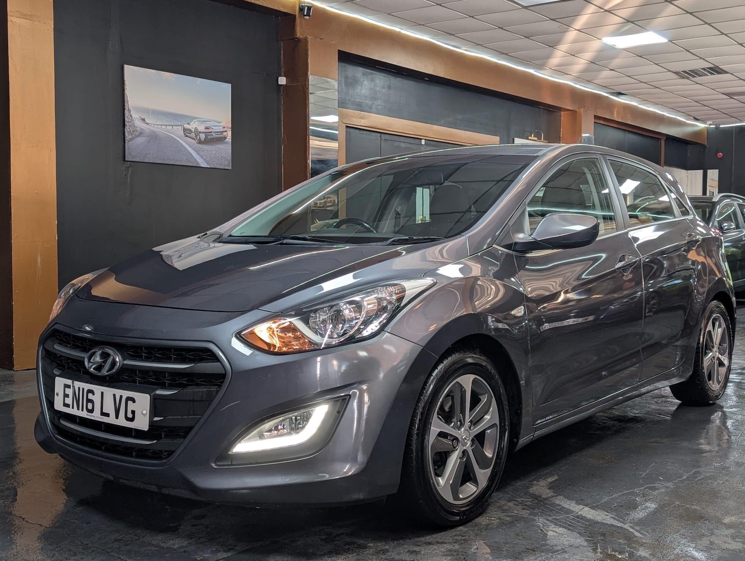 Used Hyundai i30 2016 for sale - 77109912: Photo 2