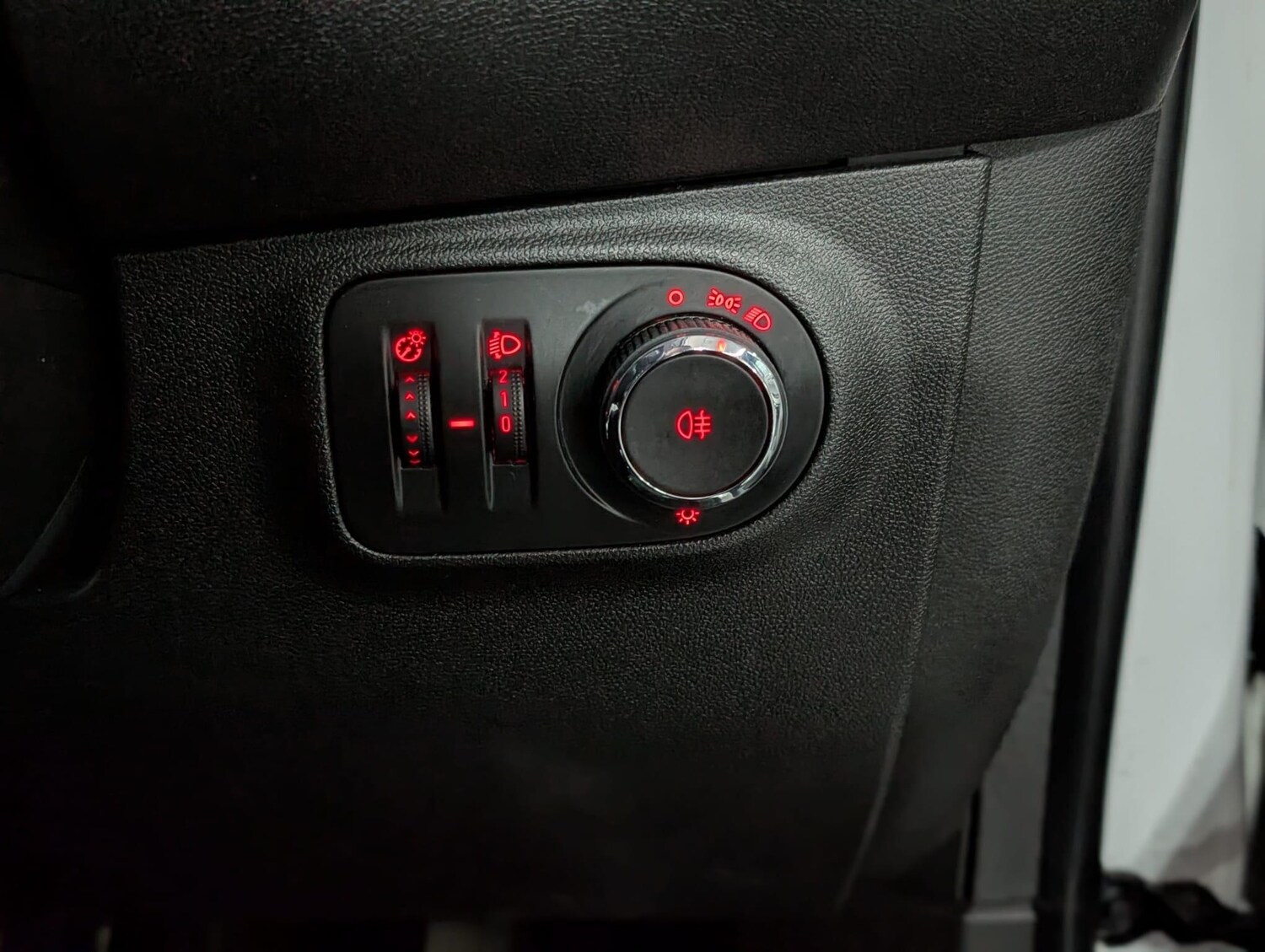 Used Vauxhall ADAM for sale - 77497122: Photo 20