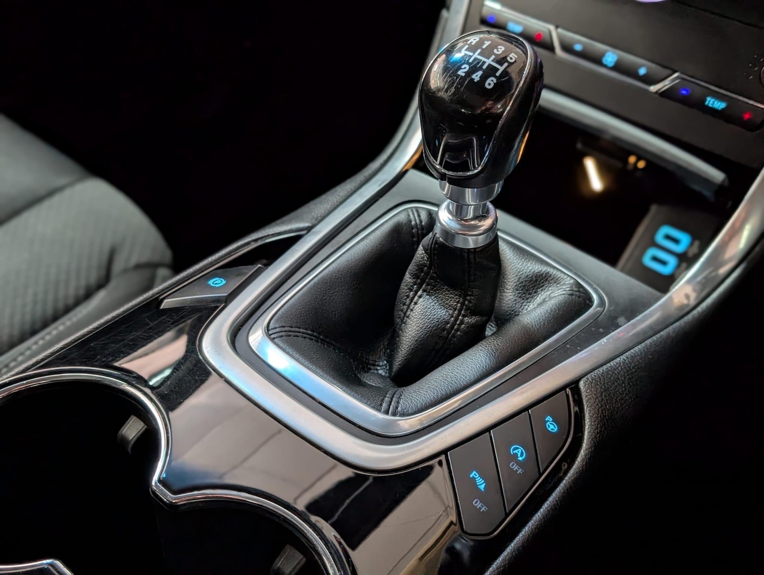 Used Ford Edge 2017 for sale - 77839881: Photo 8