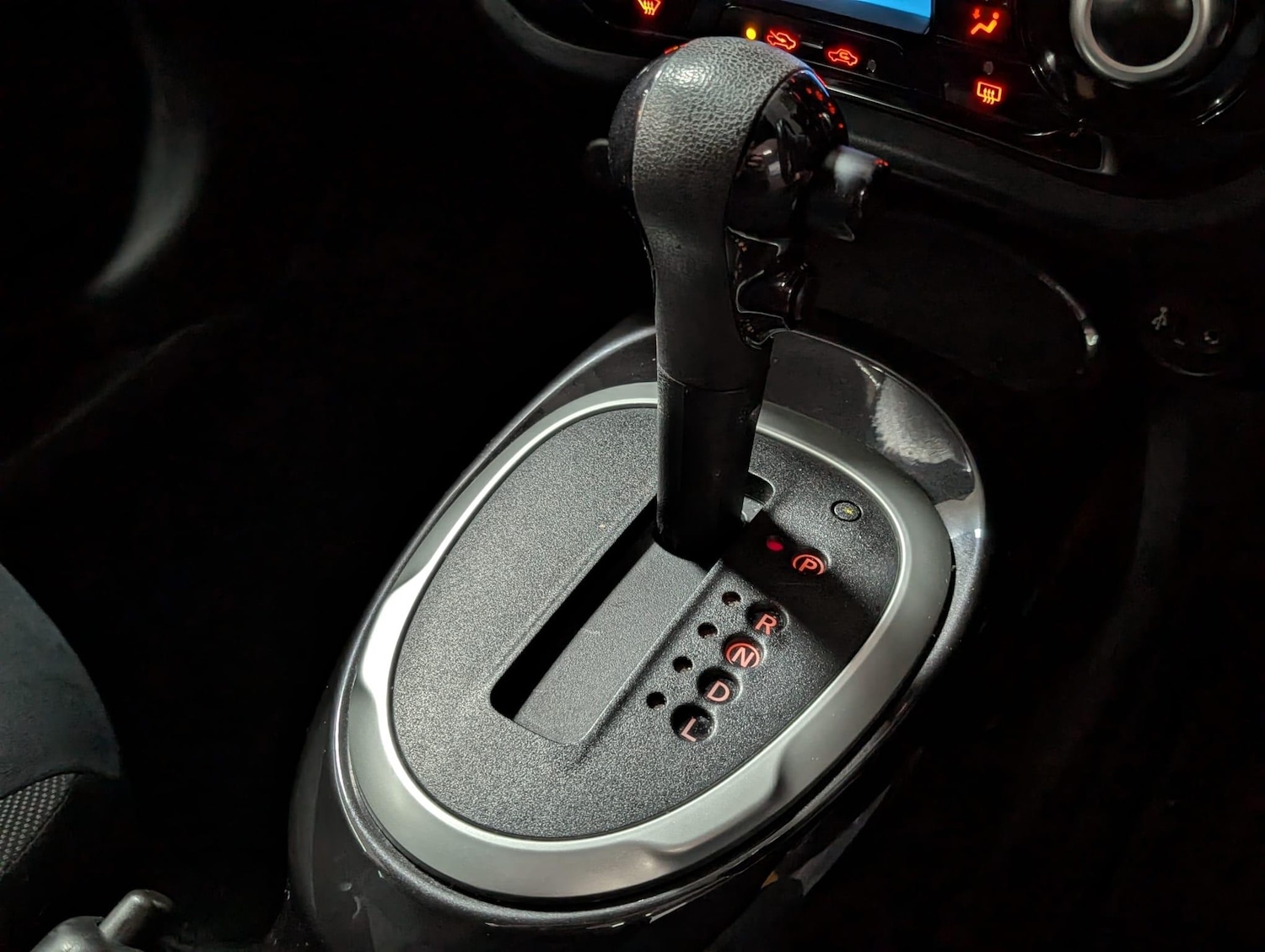 Used Nissan Juke 2014 for sale - 77344379: Photo 17