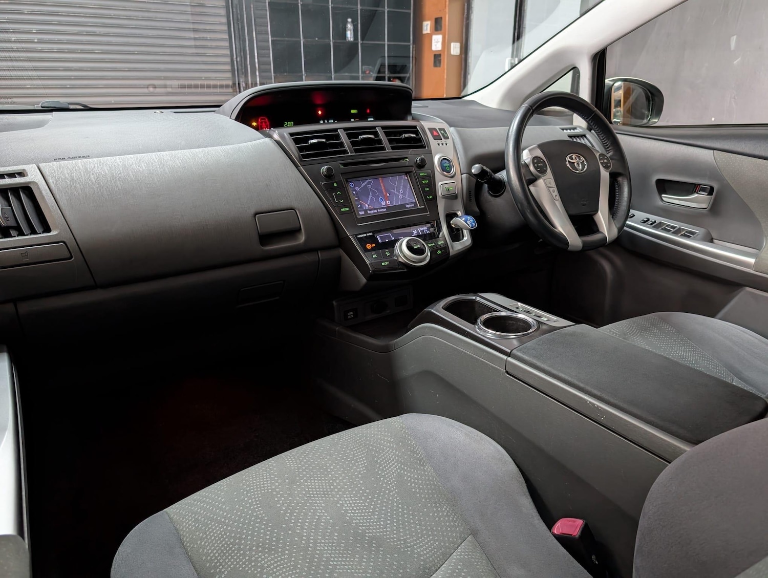 Used Toyota Prius+ 2012 for sale - 75670836: Photo 10