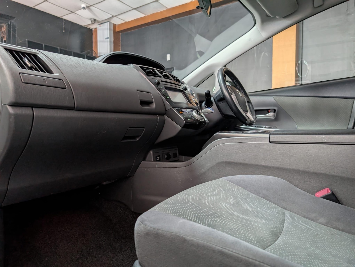 Used Toyota Prius+ 2012 for sale - 75670836: Photo 11