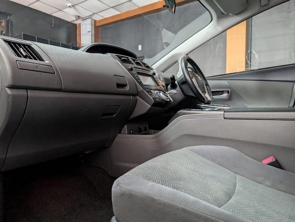 Used Toyota Prius+ 2012 for sale - 75670836: Photo 11