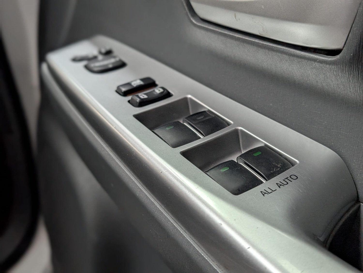 Used Toyota Prius+ 2012 for sale - 75670836: Photo 17