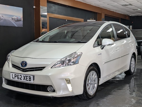 Used Toyota Prius+ 2012 for sale - 75670836: Photo 2