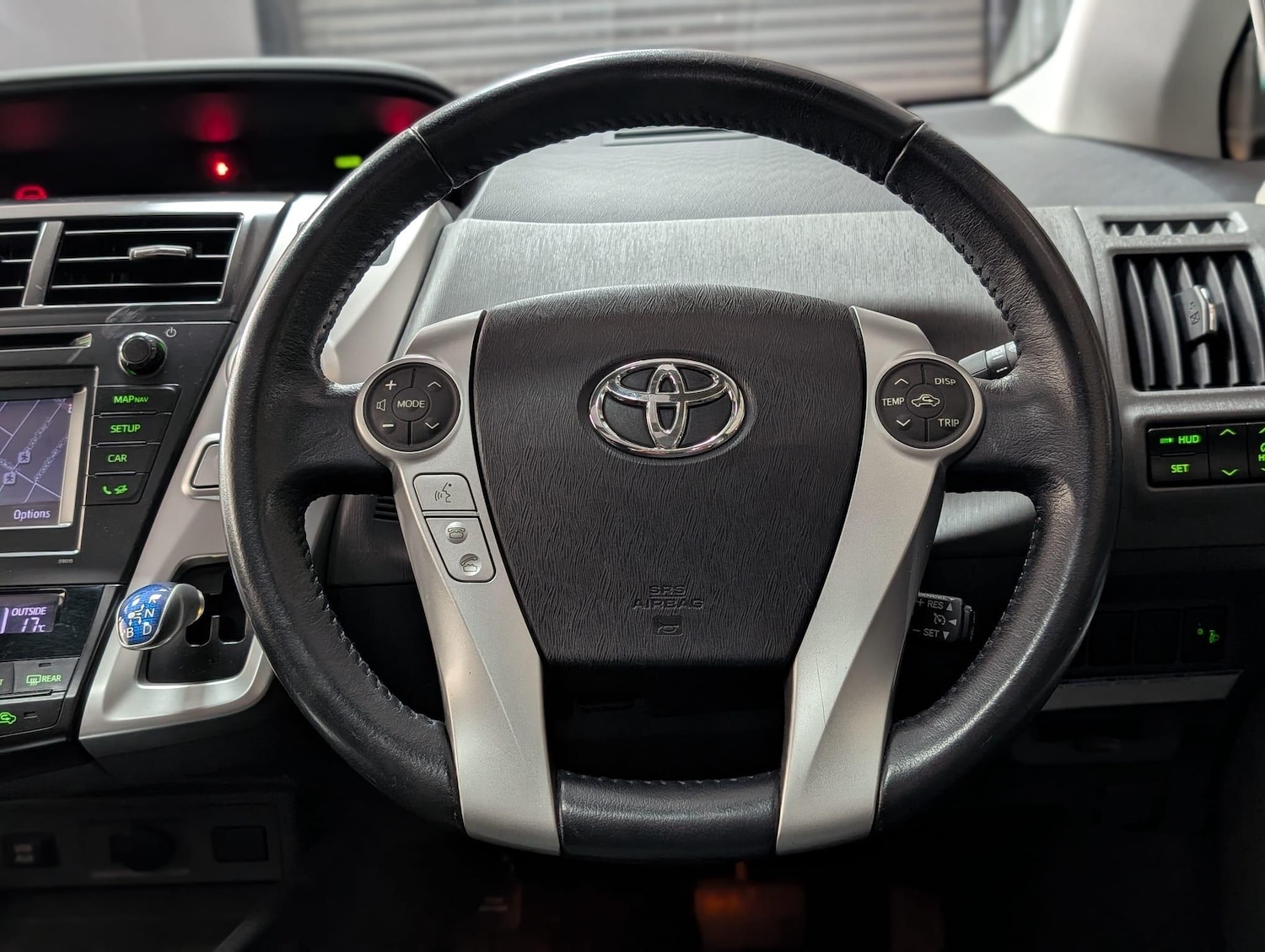 Used Toyota Prius+ 2012 for sale - 75670836: Photo 32
