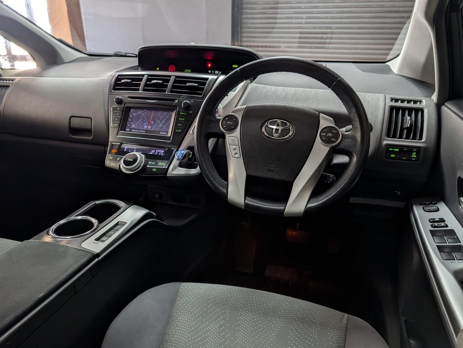 Used Toyota Prius+ 2012 for sale - 75670836: Photo 8