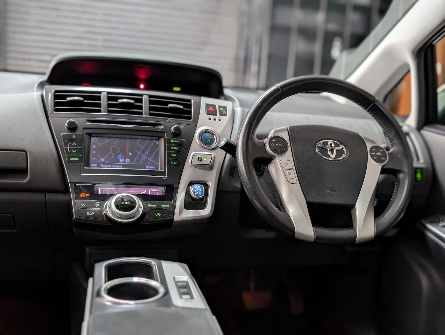 Used Toyota Prius+ 2012 for sale - 75670836: Photo 9