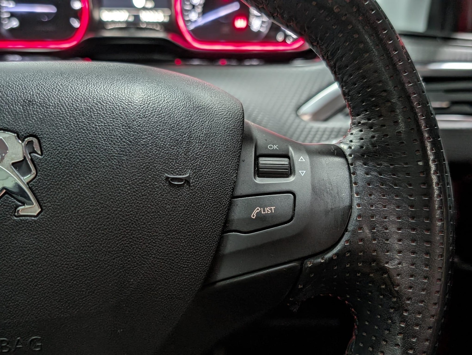 Used Peugeot 2008 2016 for sale - 76408715: Photo 26