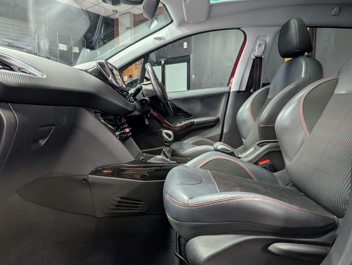 Used Peugeot 2008 2016 for sale - 76408715: Photo 29