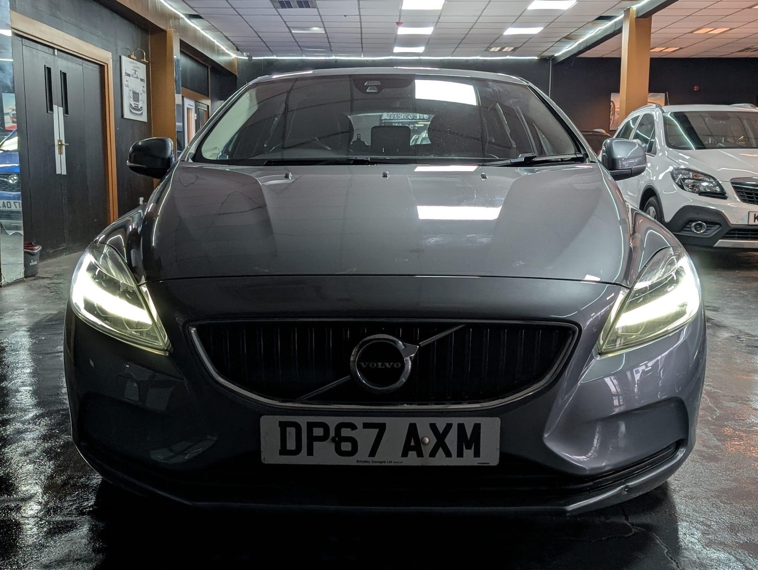 Used Volvo V40 2018 for sale - 77612057: Photo 5