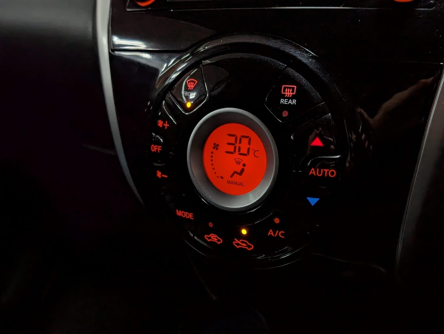 Used Nissan Note 2014 for sale - 76728037: Photo 37