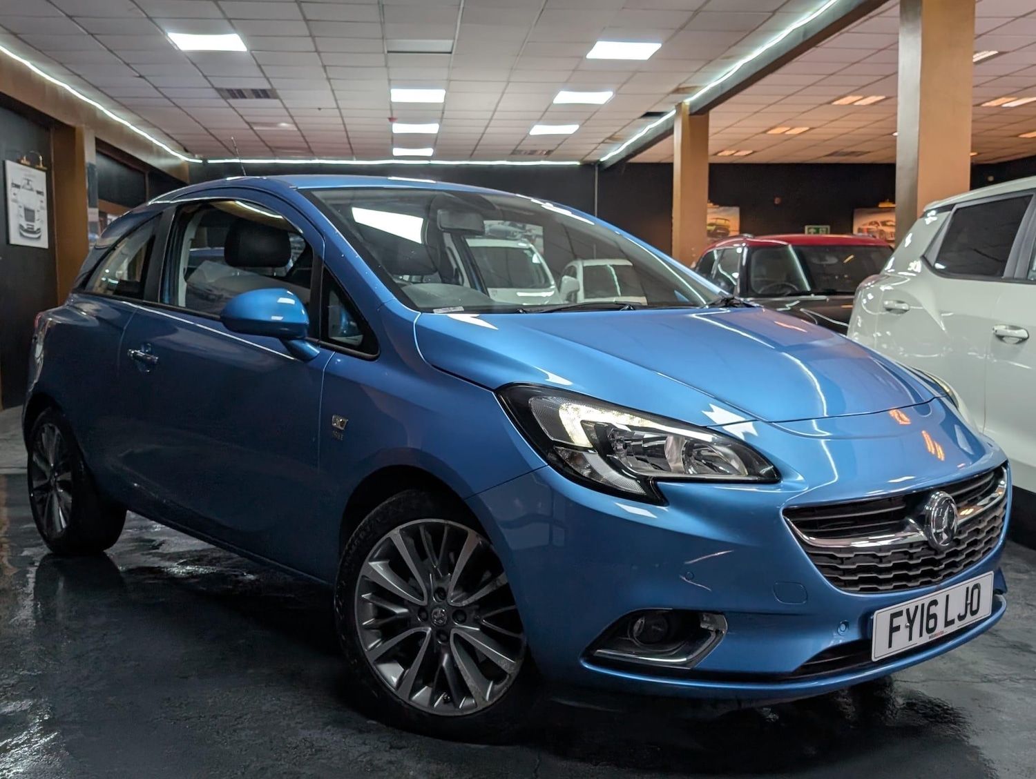 Used Vauxhall Corsa 2016 for sale - 76085159: Photo 1