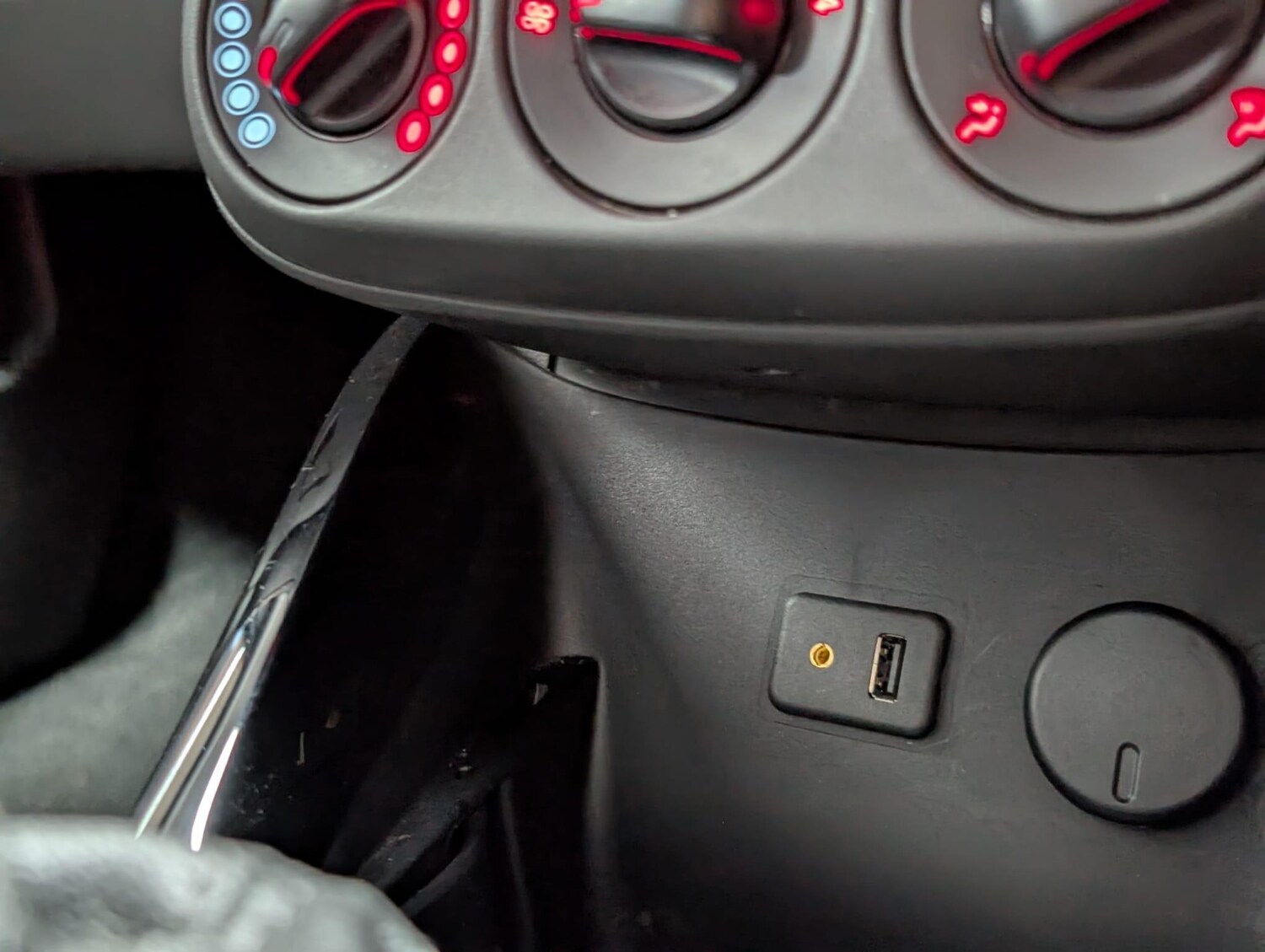 Used Vauxhall Corsa 2016 for sale - 76085159: Photo 25