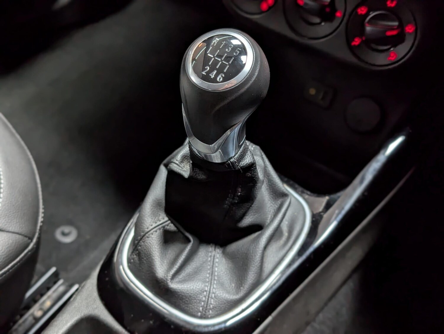 Used Vauxhall Corsa 2016 for sale - 76085159: Photo 8