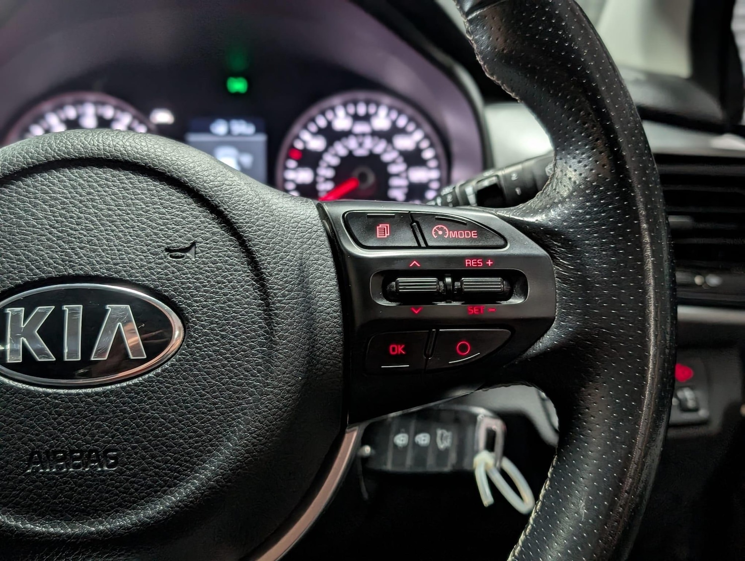 Used Kia Stonic 2018 for sale - 76657825: Photo 27