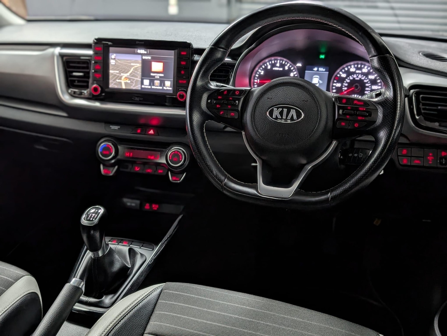 Used Kia Stonic 2018 for sale - 76657825: Photo 7