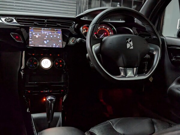 Used DS Automobiles DS 3 2015 for sale - 75647096: Photo 10