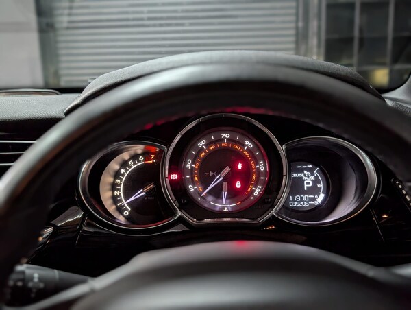 Used DS Automobiles DS 3 2015 for sale - 75647096: Photo 24