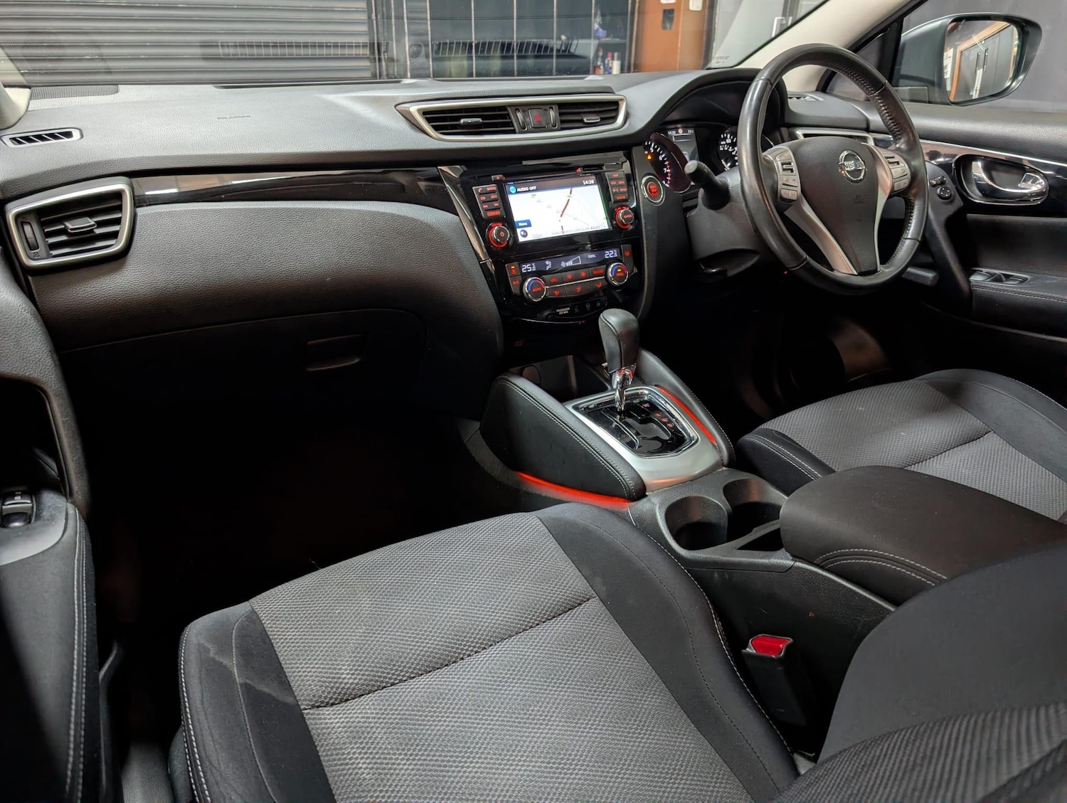 Used Nissan Qashqai 2015 for sale - 77255034: Photo 36