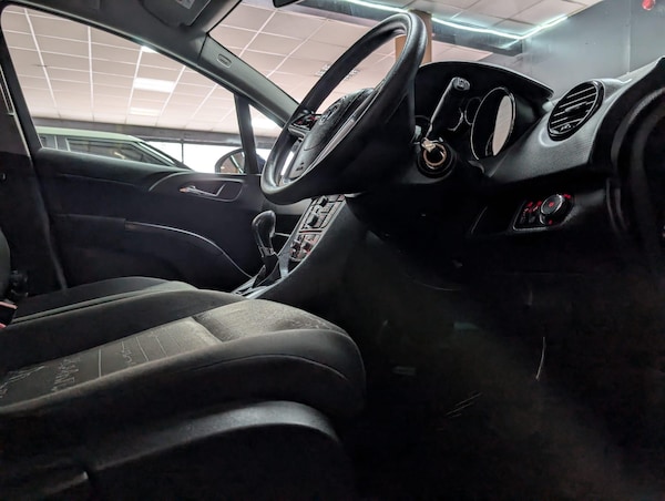 Used Vauxhall Meriva 2014 for sale - 76137451: Photo 18