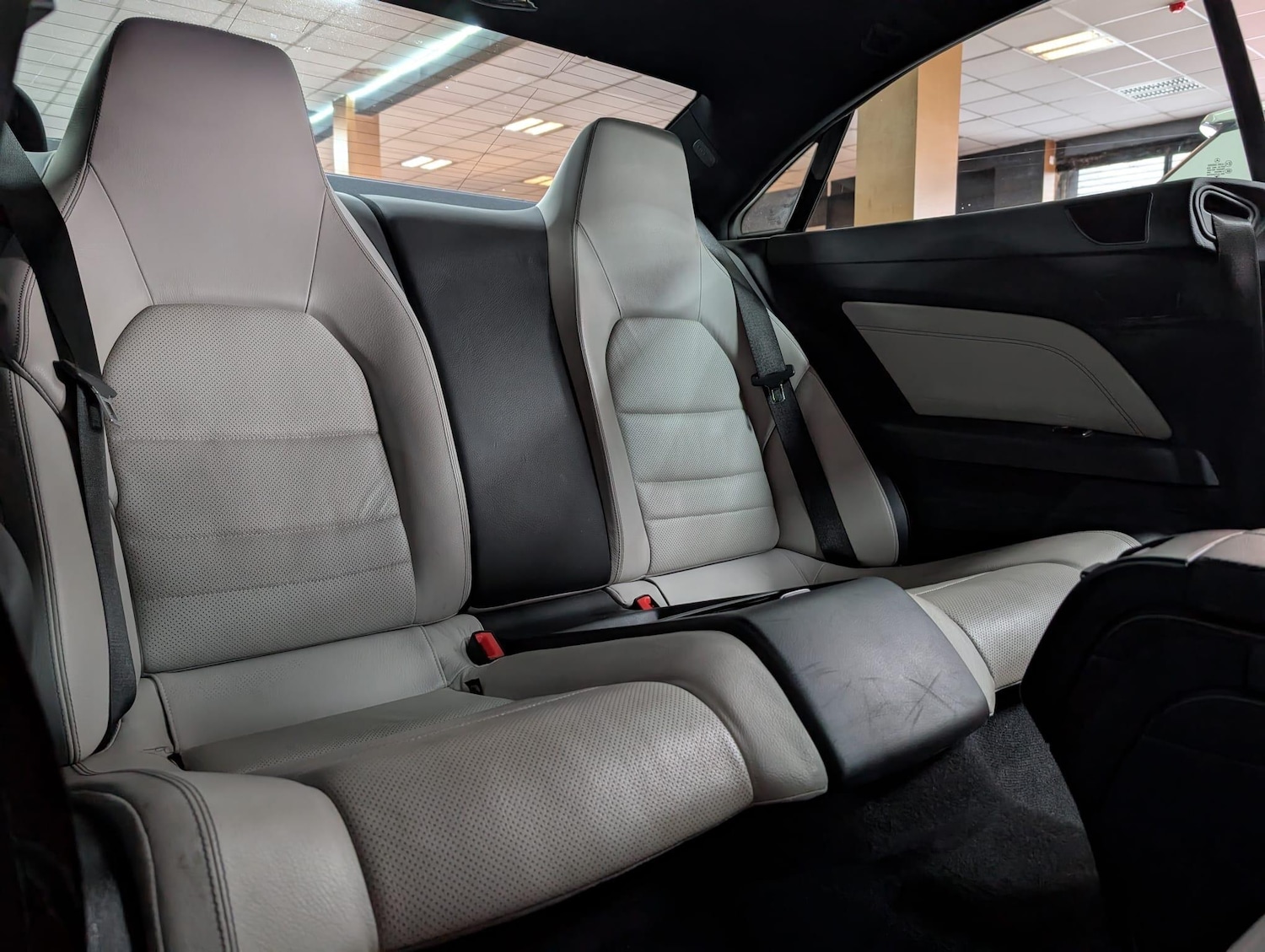 Used Mercedes-Benz E Class 2015 for sale - 76136945: Photo 12