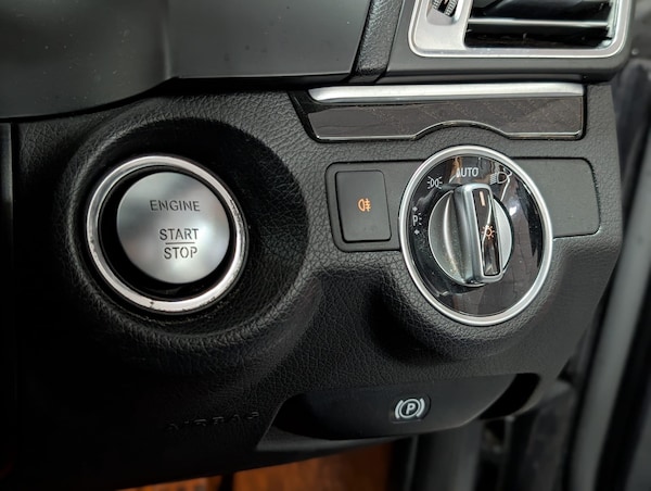 Used Mercedes-Benz E-Class 2015 for sale - 76136945: Photo 14