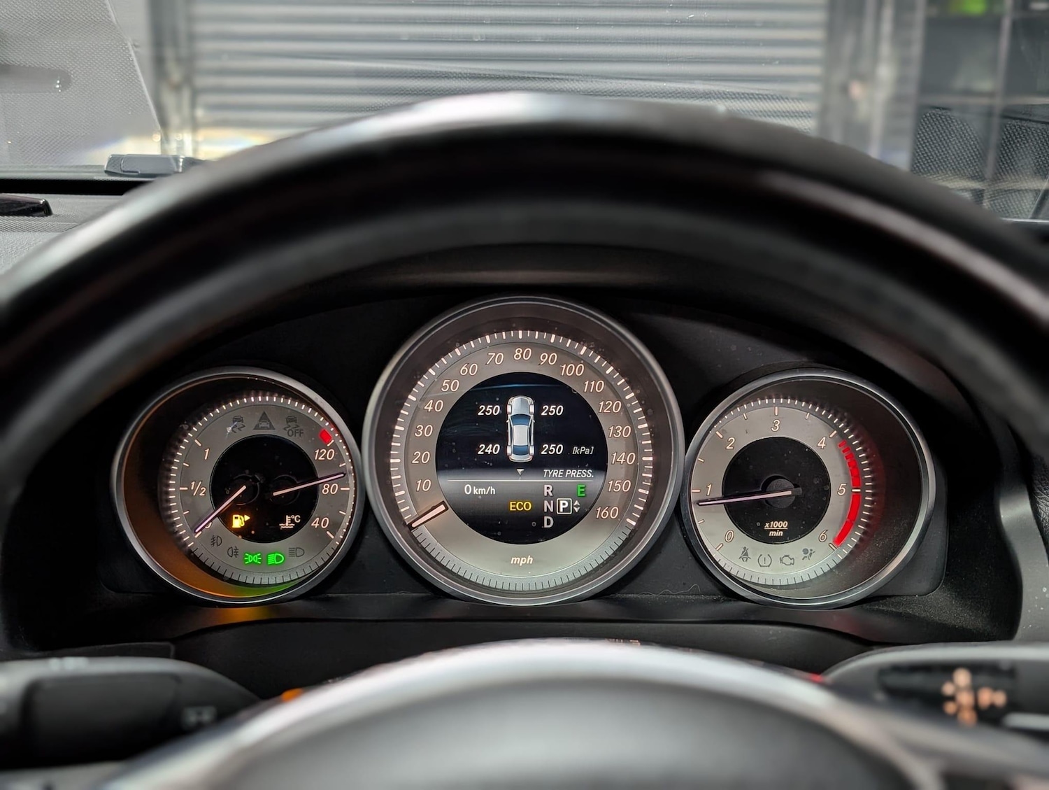 Used Mercedes-Benz E Class 2015 for sale - 76136945: Photo 19