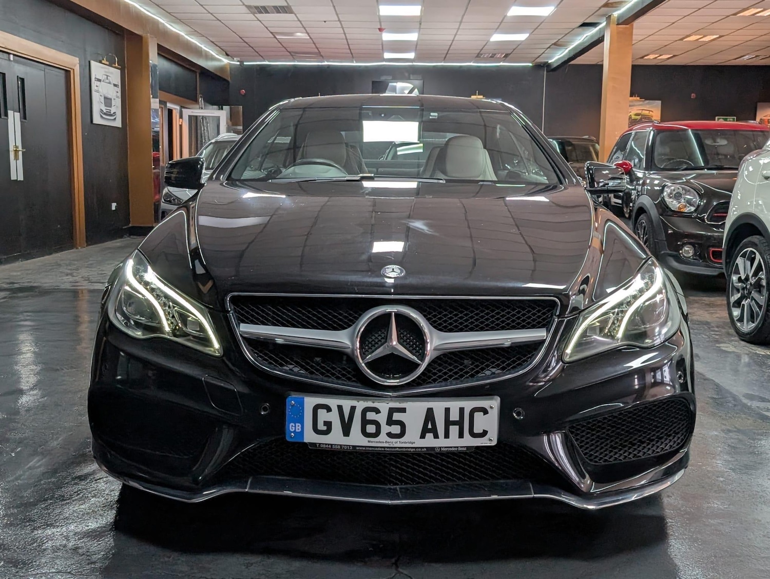 Used Mercedes-Benz E Class 2015 for sale - 76136945: Photo 2