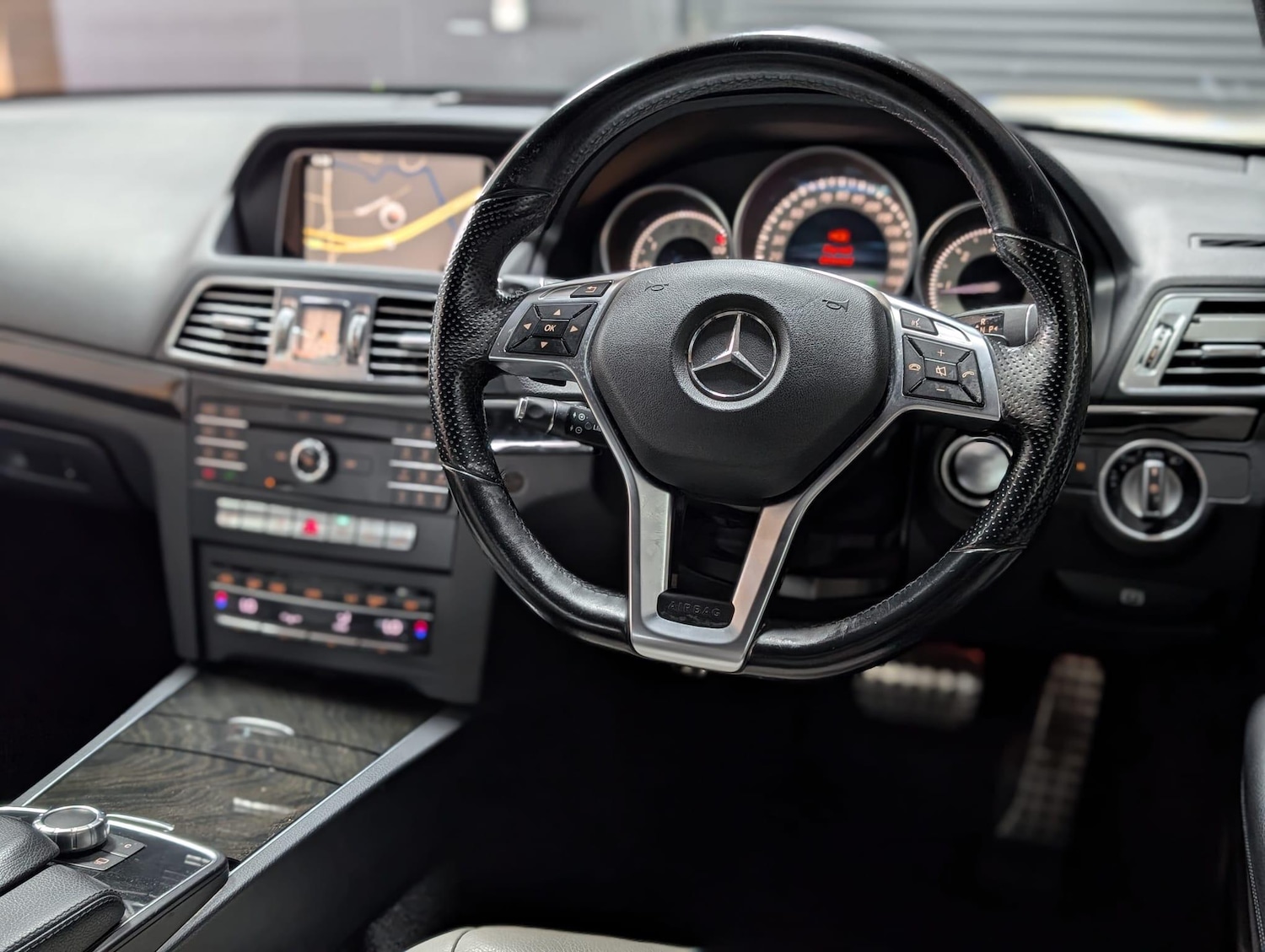 Used Mercedes-Benz E Class 2015 for sale - 76136945: Photo 21