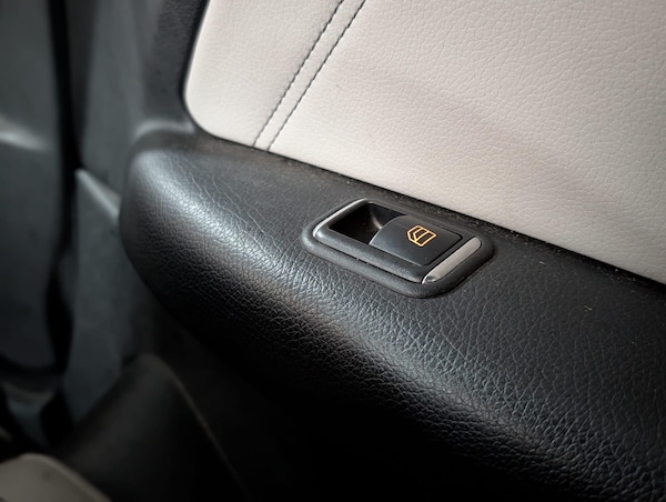 Used Mercedes-Benz E-Class 2015 for sale - 76136945: Photo 29