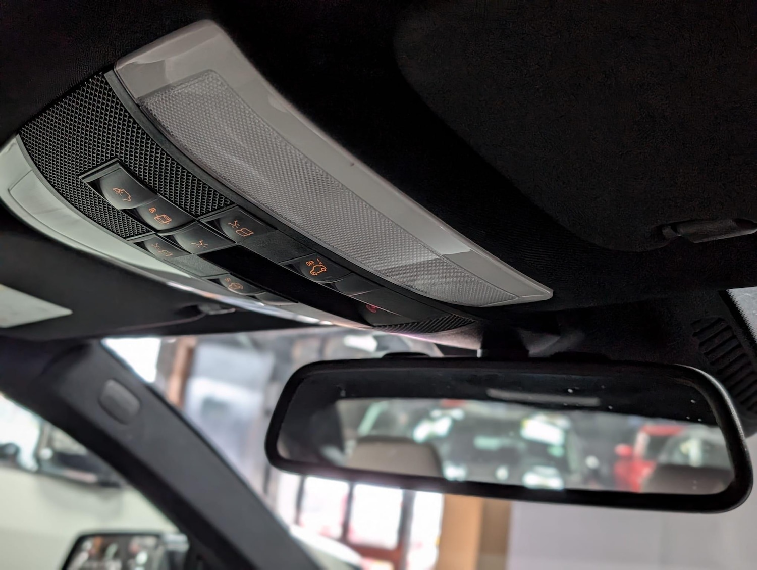 Used Mercedes-Benz E Class 2015 for sale - 76136945: Photo 33