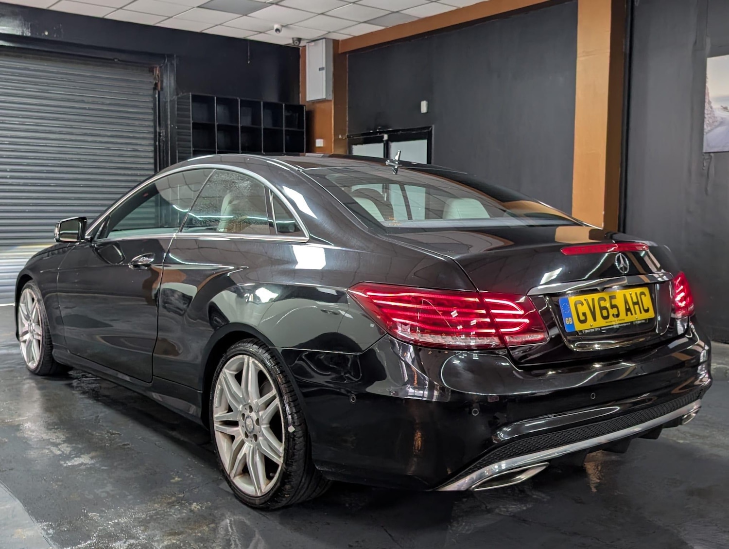 Used Mercedes-Benz E Class 2015 for sale - 76136945: Photo 4