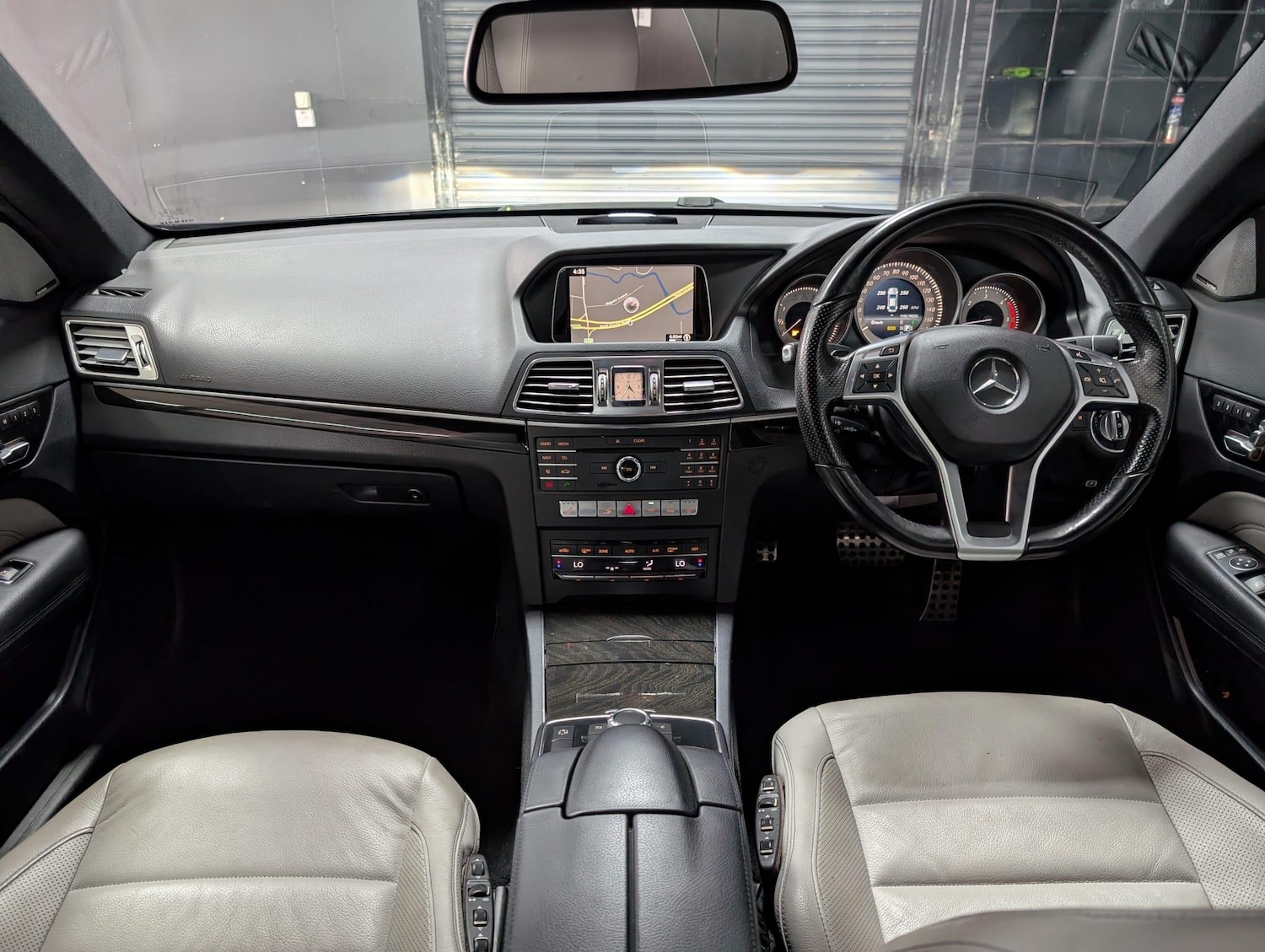 Used Mercedes-Benz E Class 2015 for sale - 76136945: Photo 8