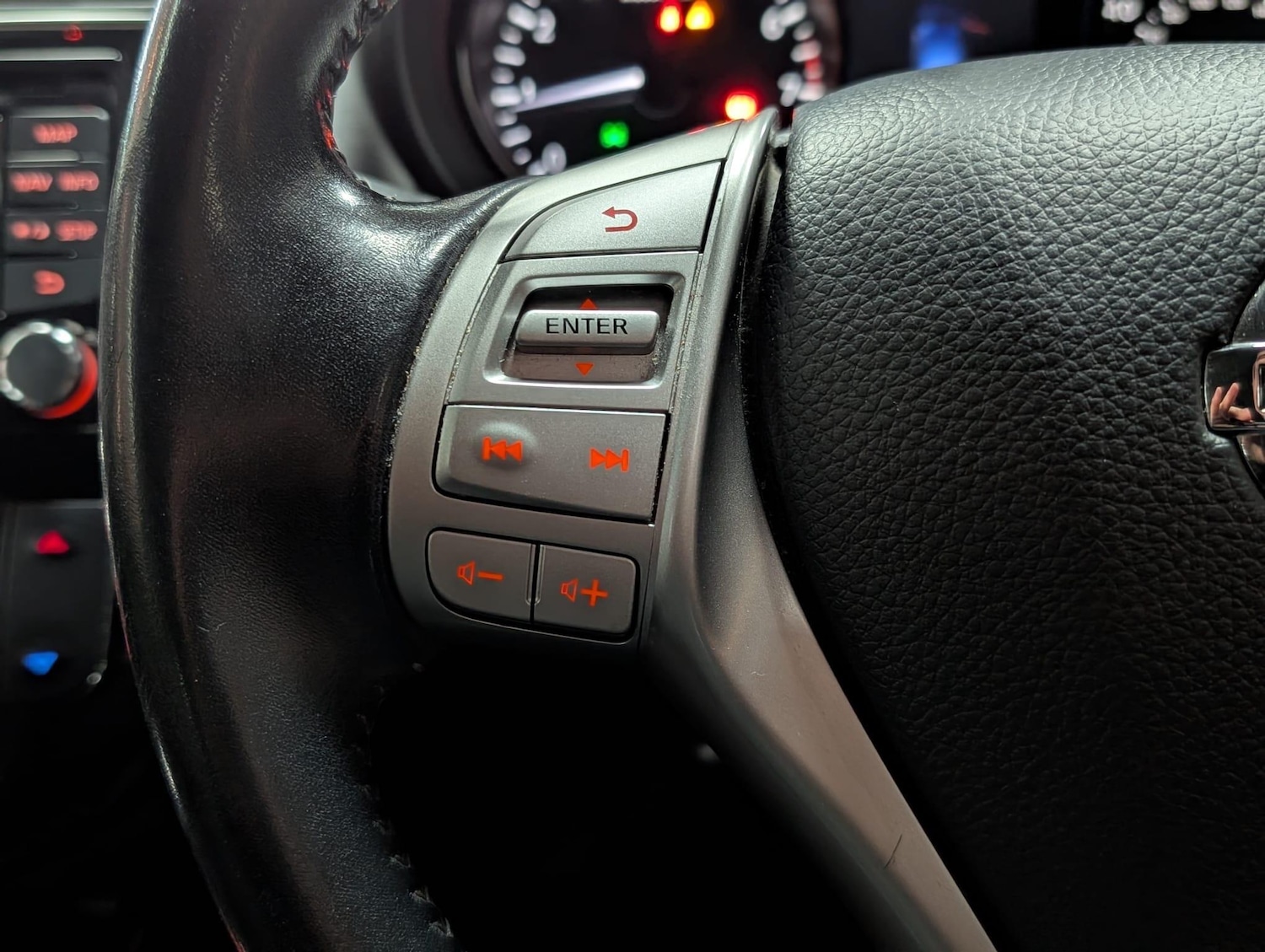 Used Nissan Pulsar 2016 for sale - 77255030: Photo 24