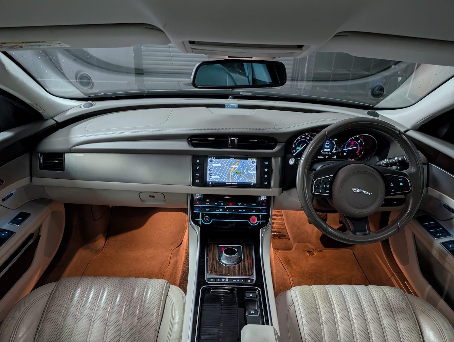 Used Jaguar XF 2015 for sale - 77633547: Photo 10