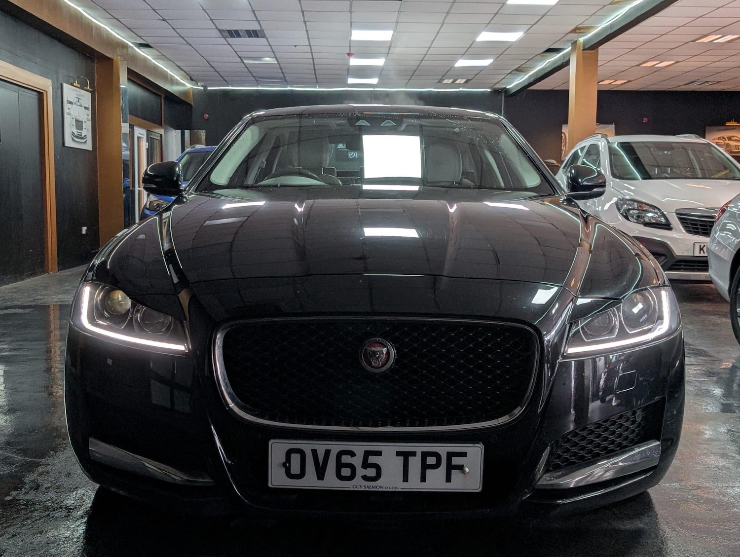 Used Jaguar XF 2015 for sale - 77633547: Photo 2