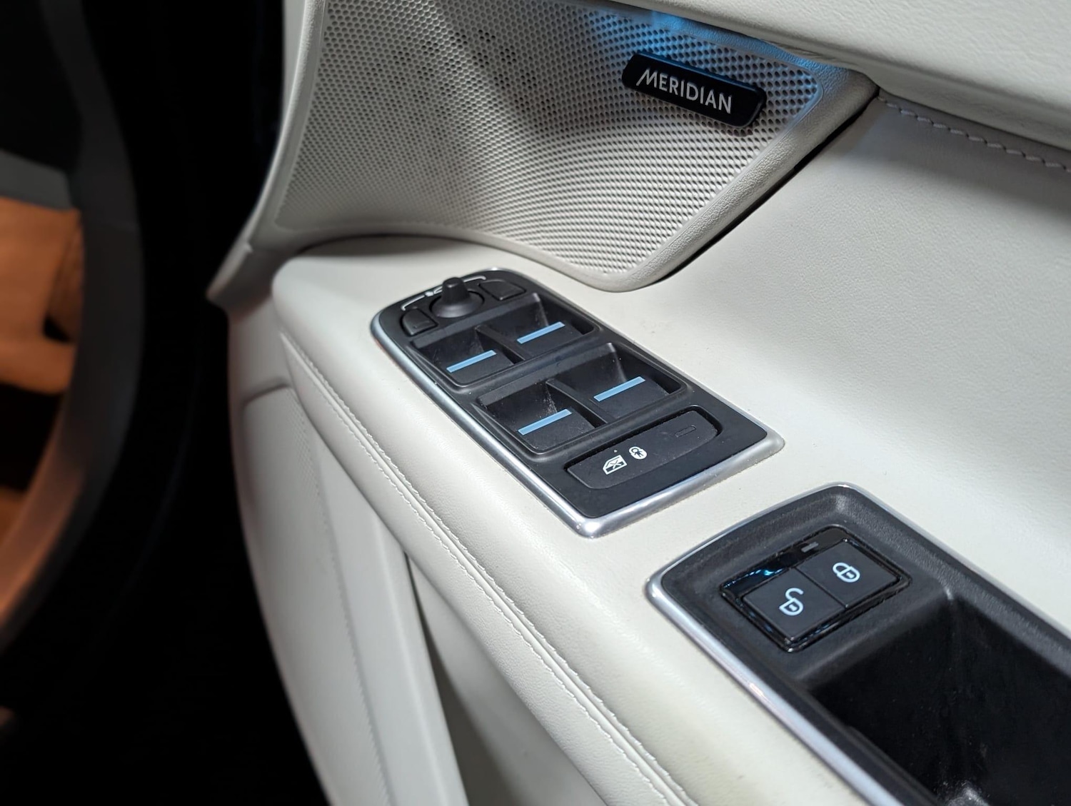 Used Jaguar XF 2015 for sale - 77633547: Photo 26