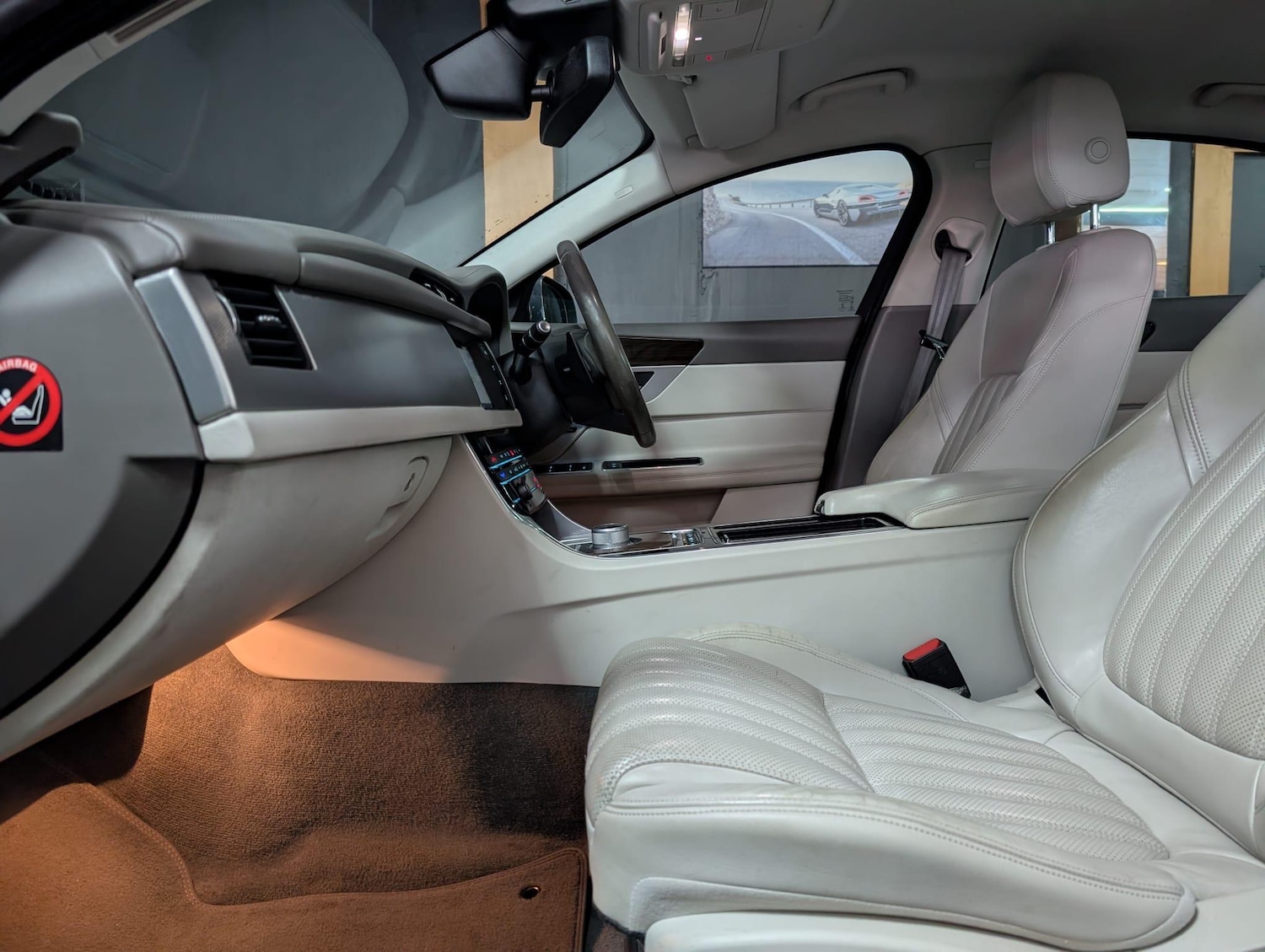 Used Jaguar XF 2015 for sale - 77633547: Photo 42