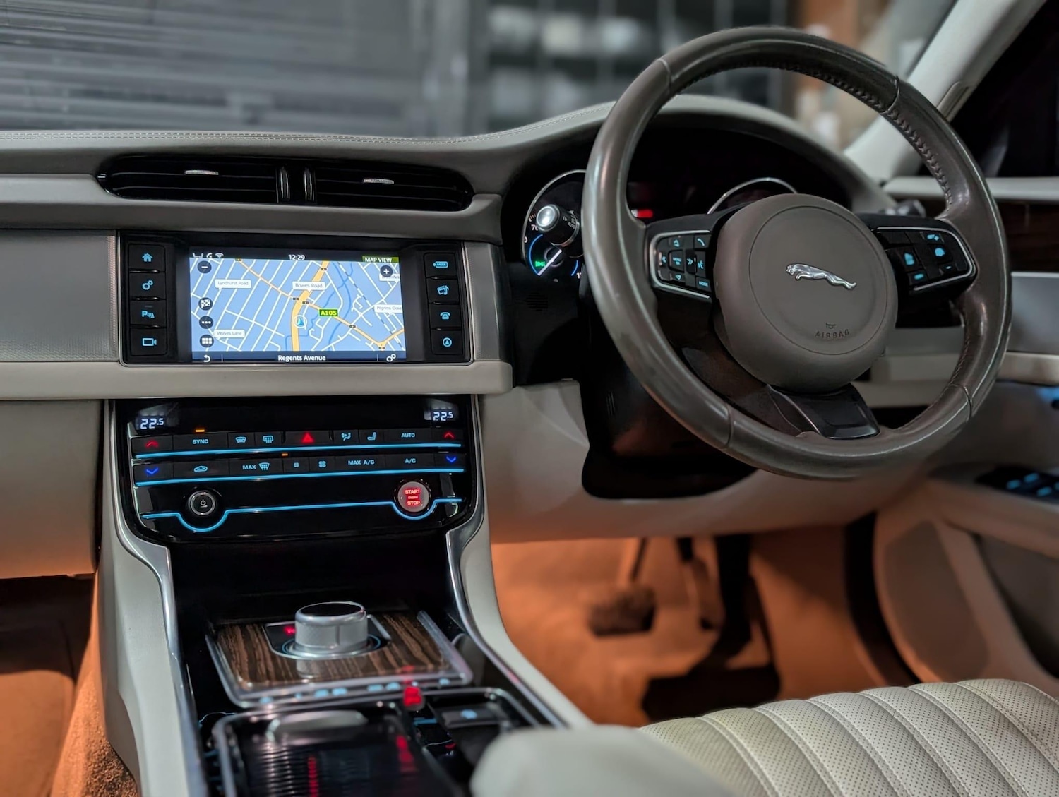 Used Jaguar XF 2015 for sale - 77633547: Photo 9