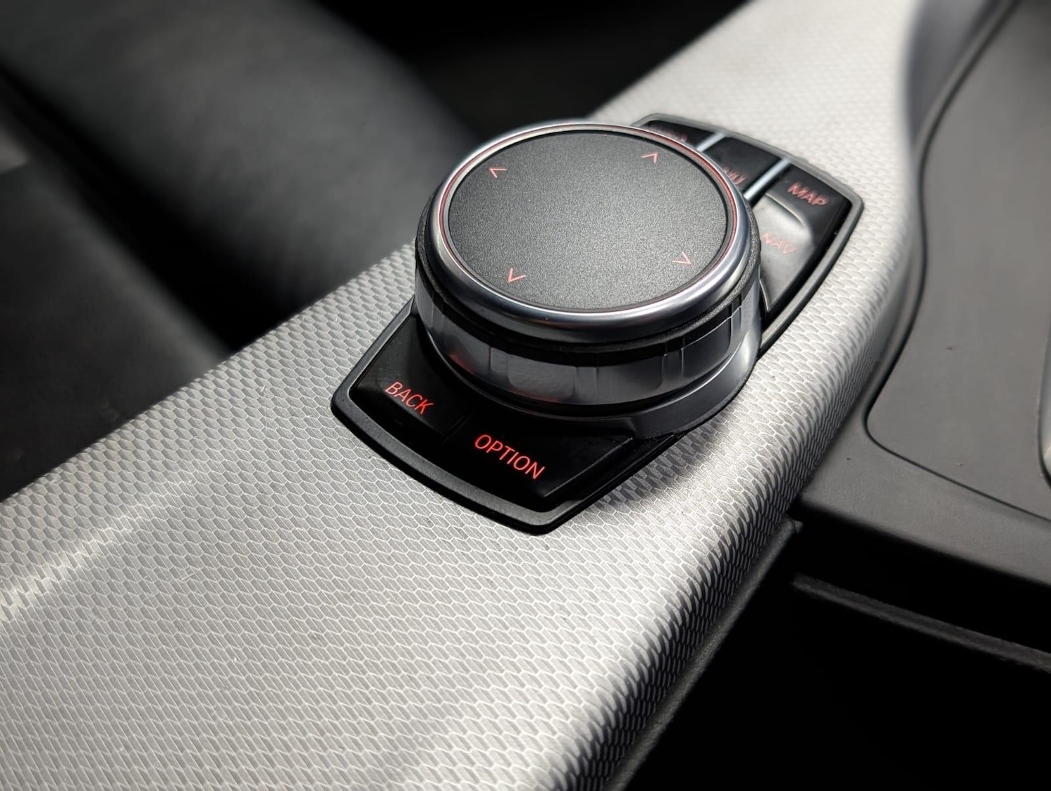 Used BMW 3 Series 2017 for sale - 76926024: Photo 8