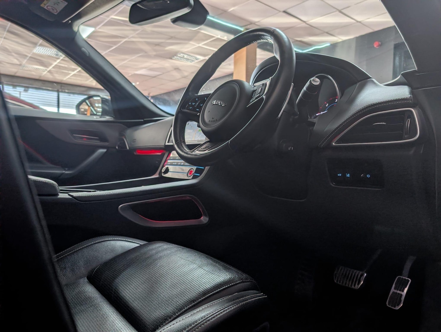 Used Jaguar F-Pace for sale - 76728014: Photo 14